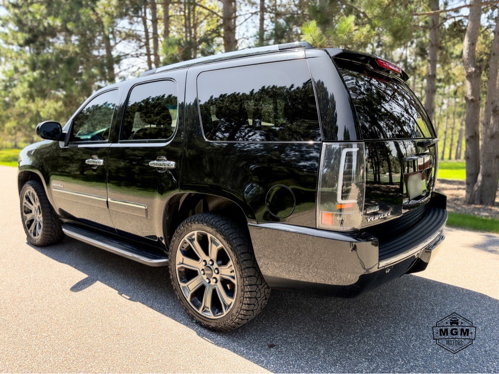2012 GMC Yukon Image 3