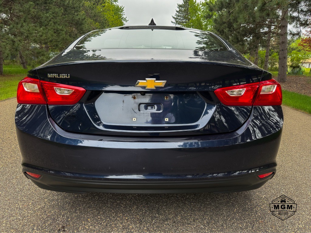 2018 Chevrolet Malibu Image 4