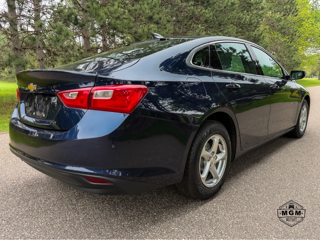 2018 Chevrolet Malibu Image 5