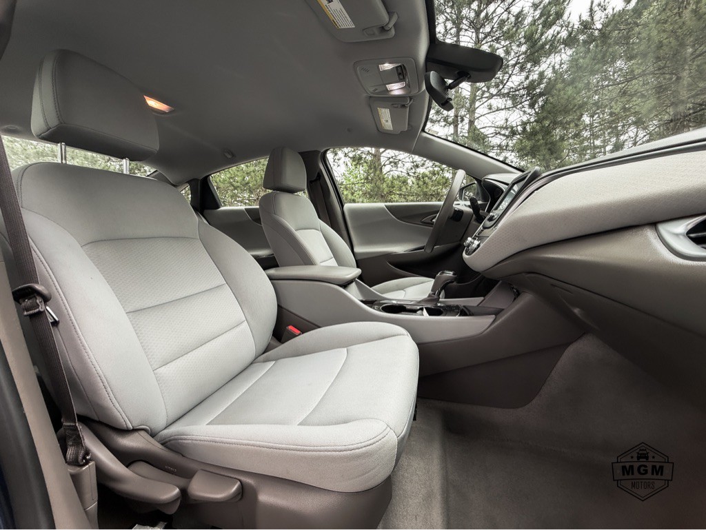 2018 Chevrolet Malibu Image 14