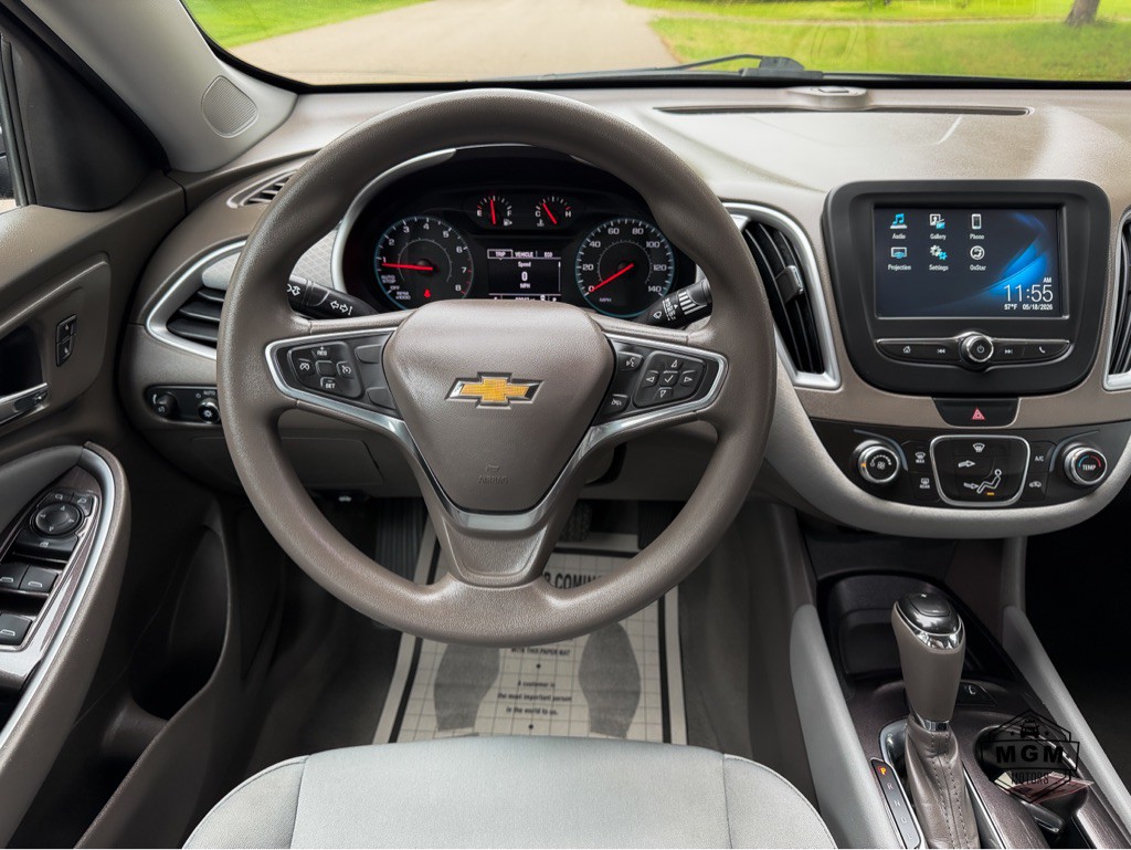 2018 Chevrolet Malibu Image 17