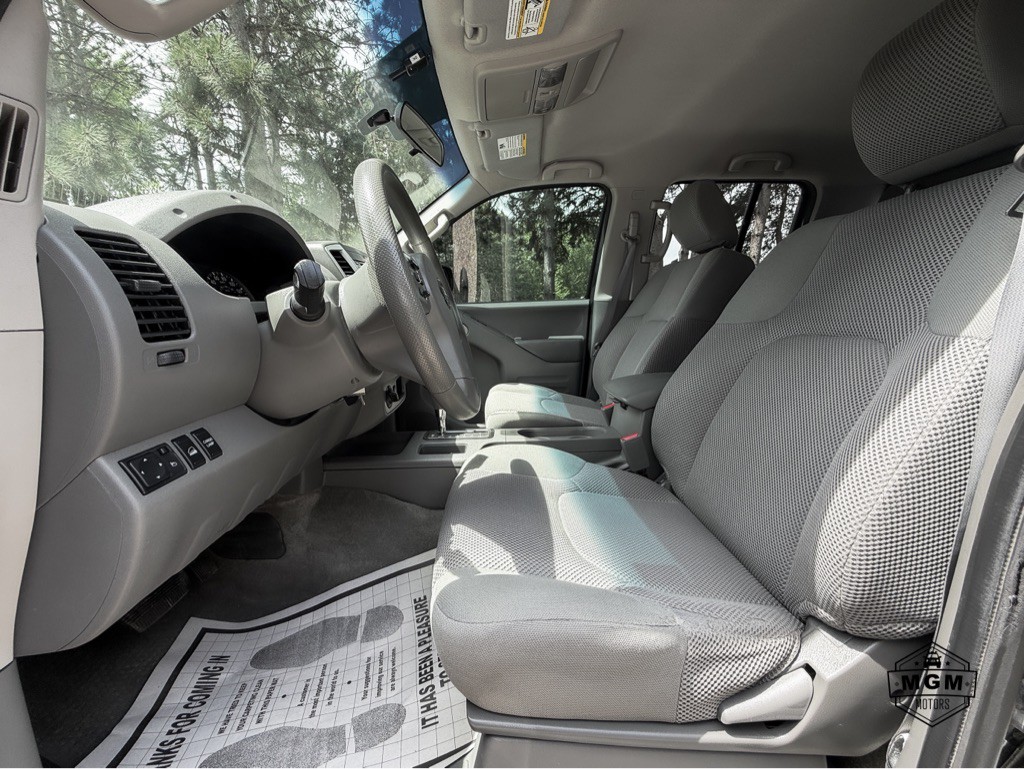 2016 Nissan Frontier Image 10