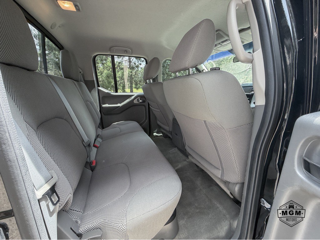 2016 Nissan Frontier Image 13