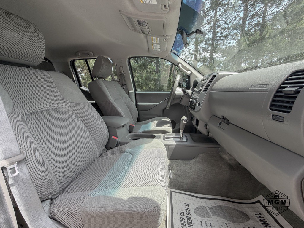 2016 Nissan Frontier Image 14