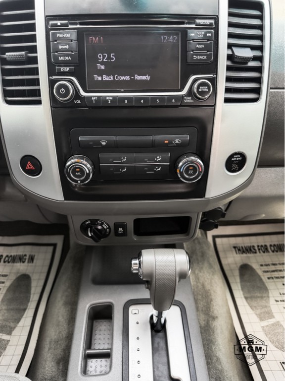 2016 Nissan Frontier Image 18