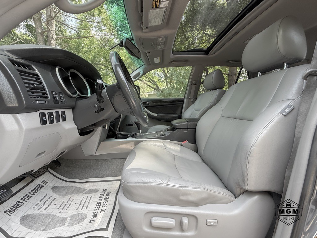 2007 Toyota 4Runner Image 10