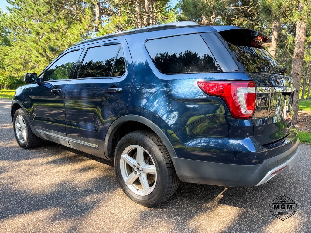 2017 Ford Explorer Image 3