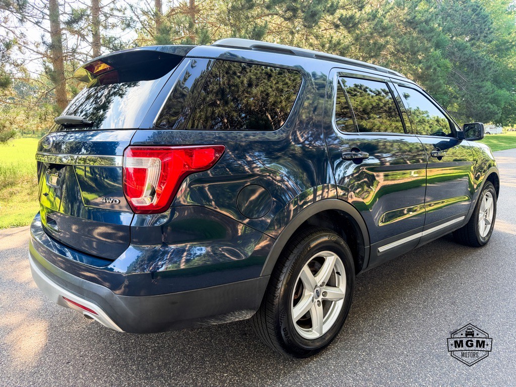 2017 Ford Explorer Image 5