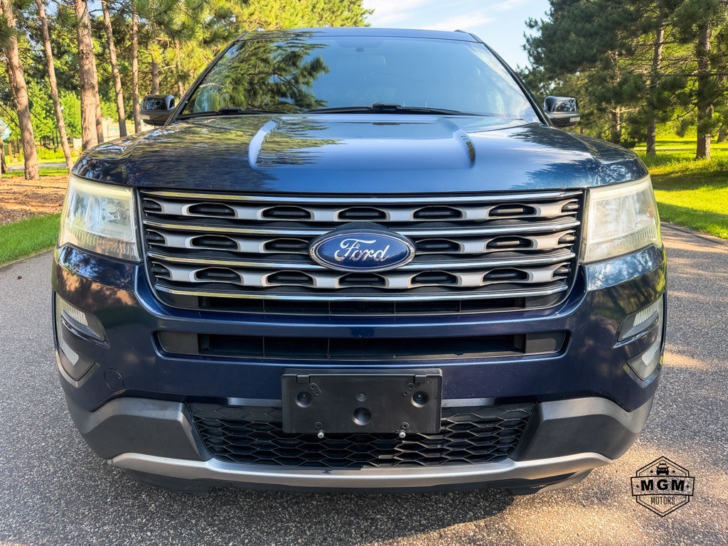 2017 Ford Explorer Image 8