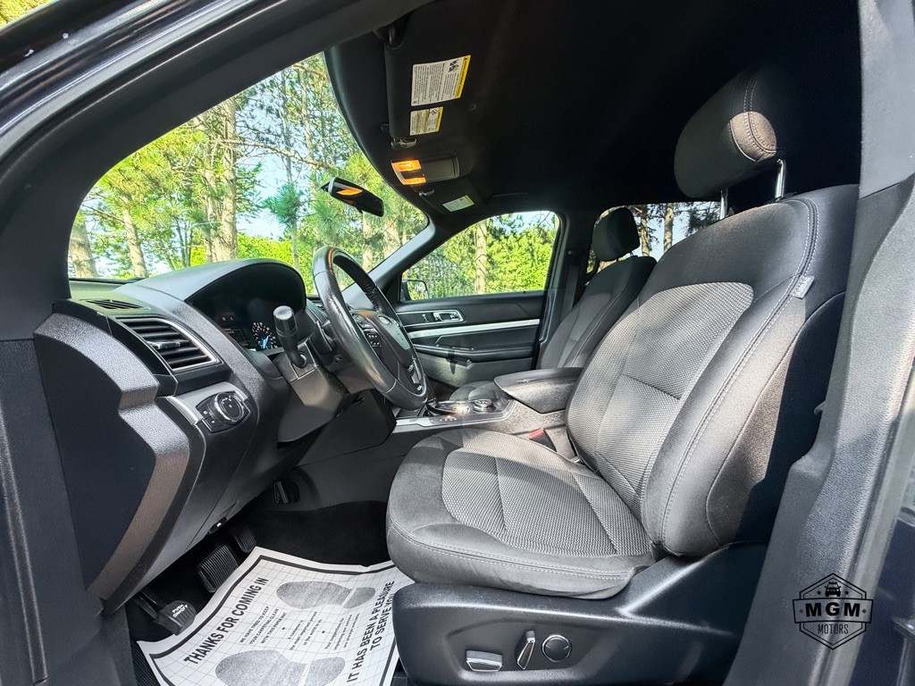 2017 Ford Explorer Image 10