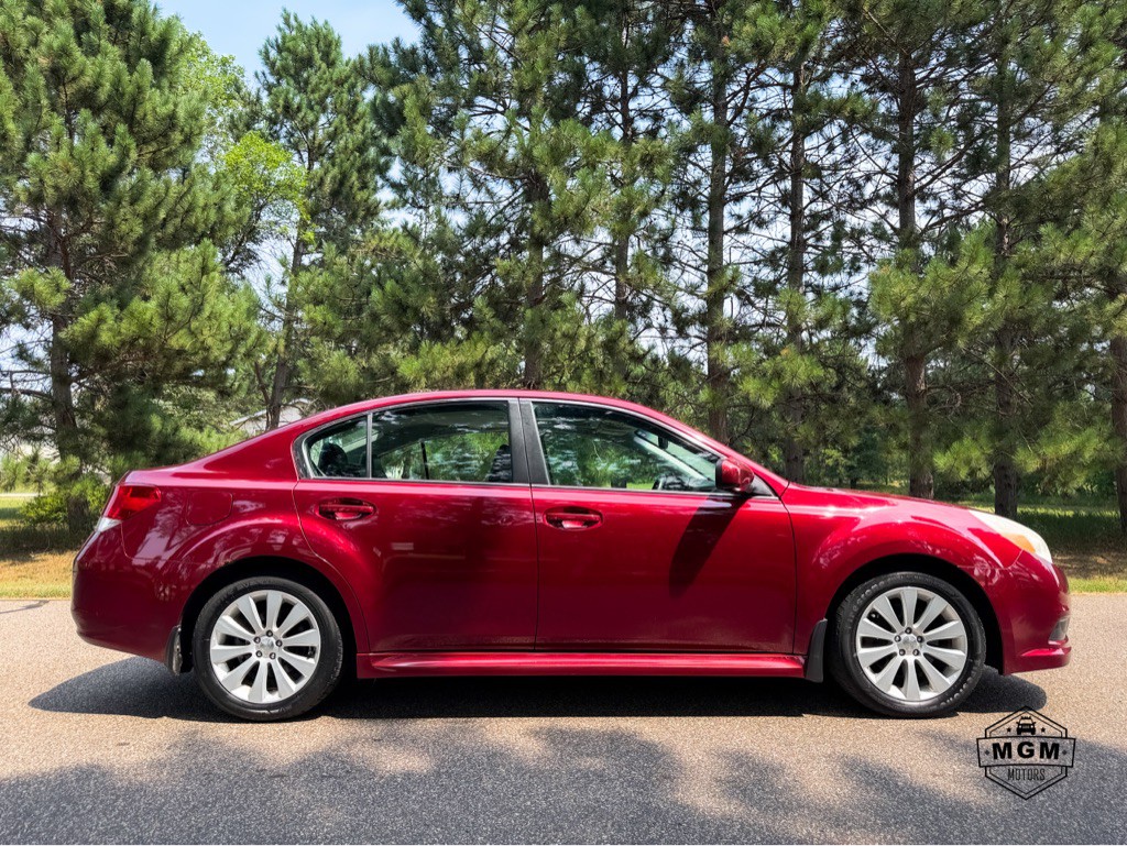 2011 Subaru Legacy Image 6