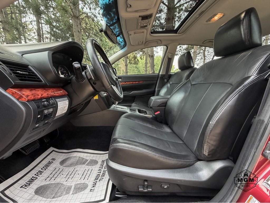 2011 Subaru Legacy Image 10
