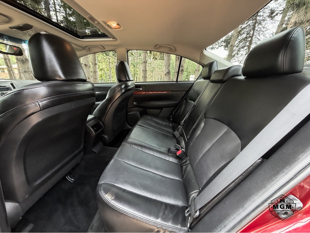 2011 Subaru Legacy Image 11