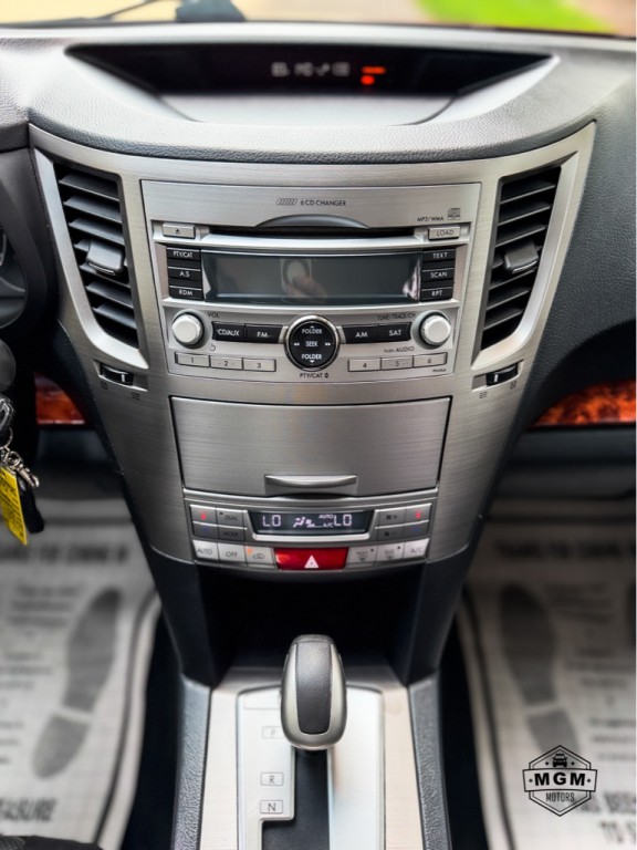 2011 Subaru Legacy Image 15