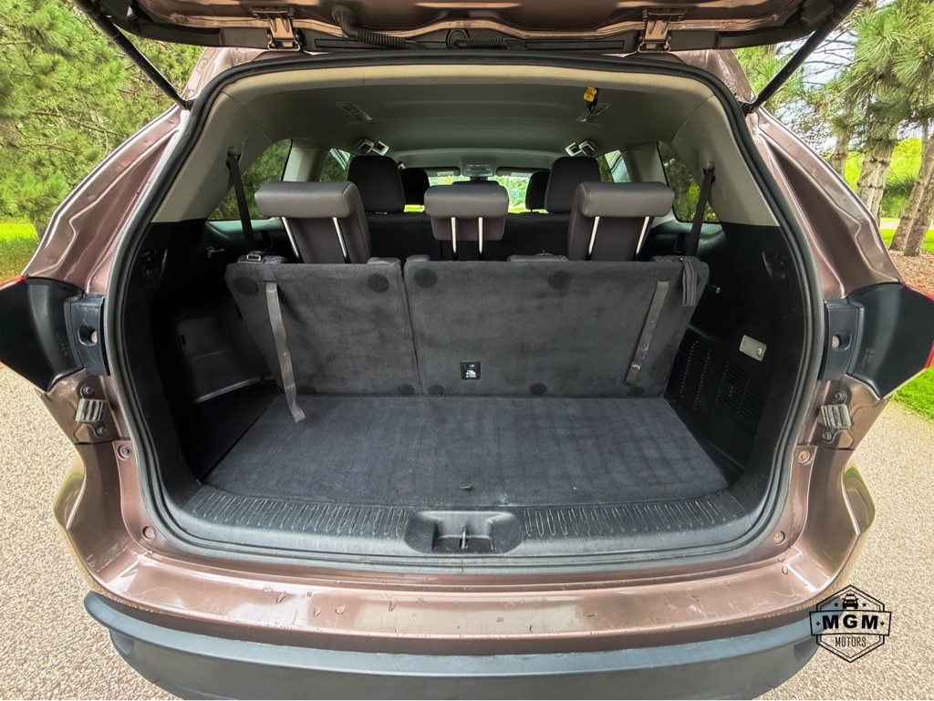 2017 Toyota Highlander Image 13