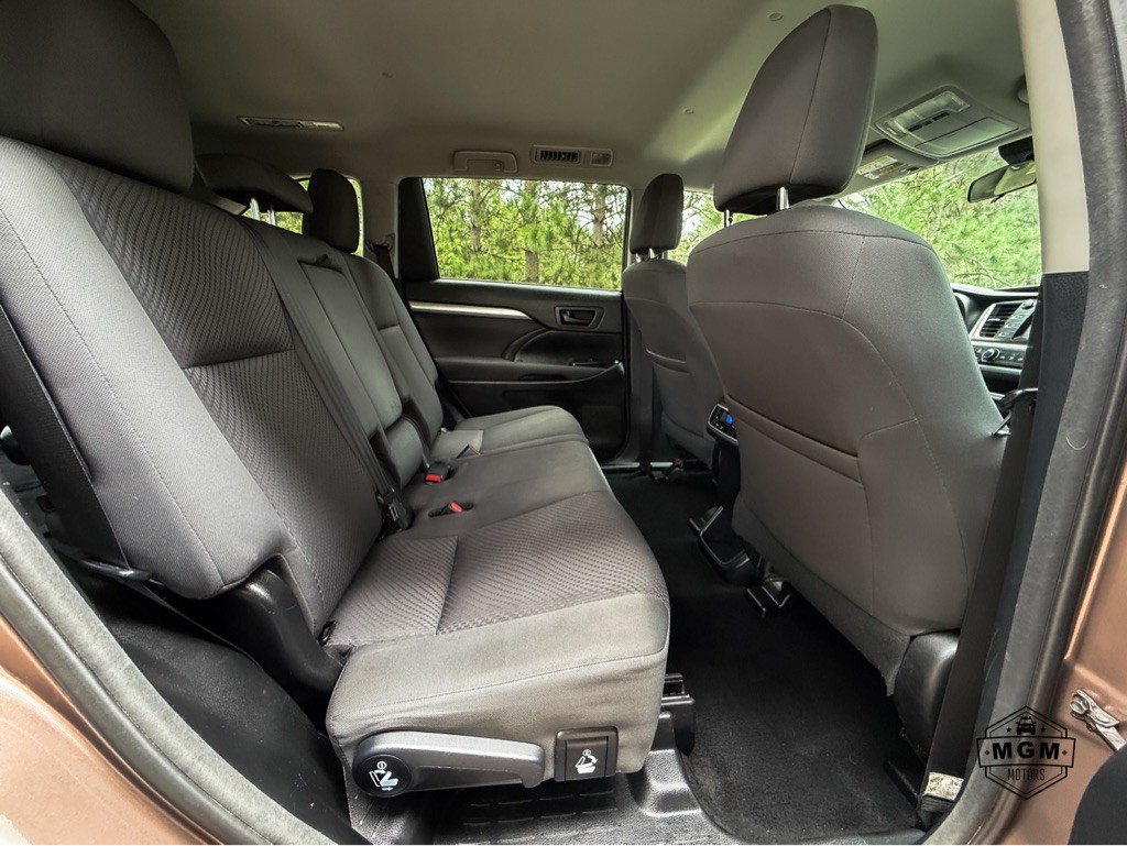 2017 Toyota Highlander Image 15