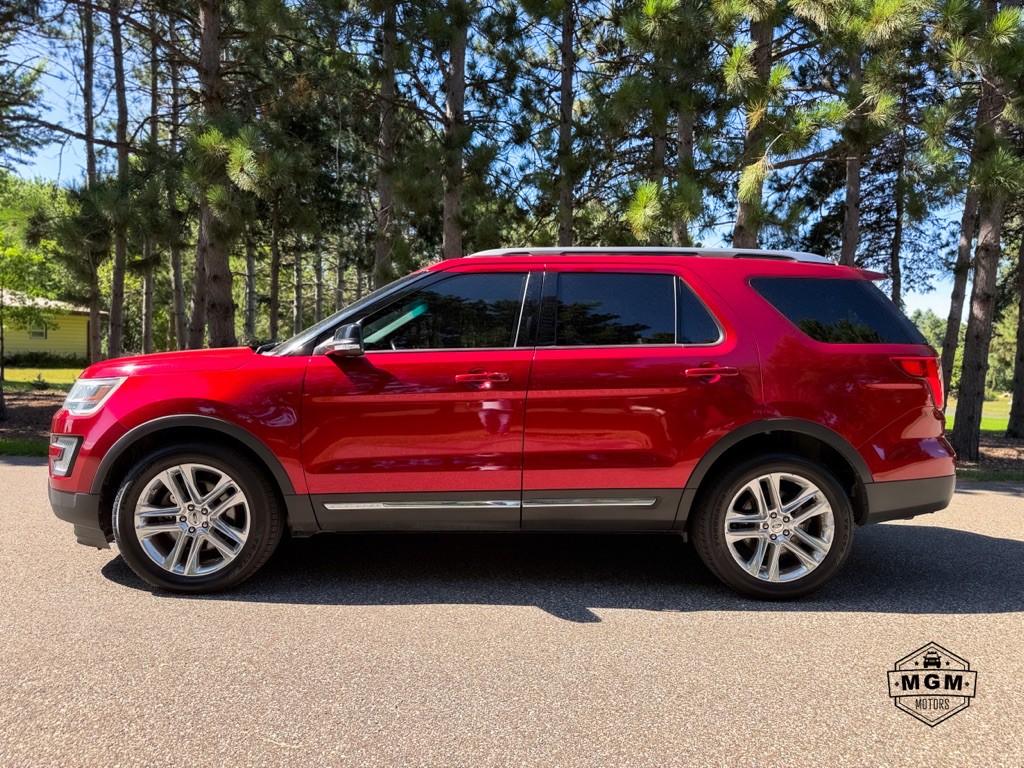 2016 Ford Explorer Image 2