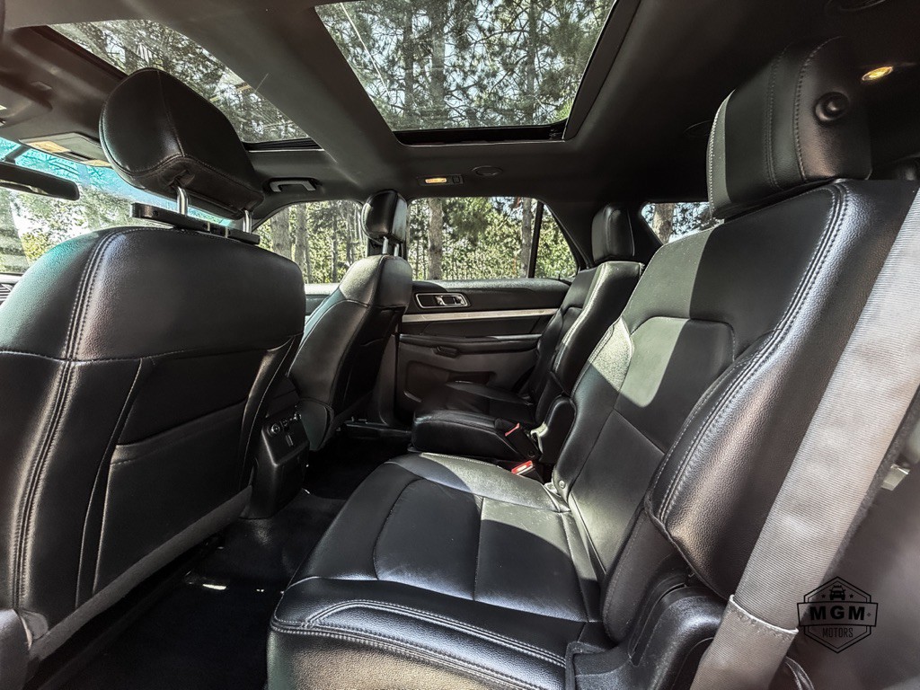2016 Ford Explorer Image 11