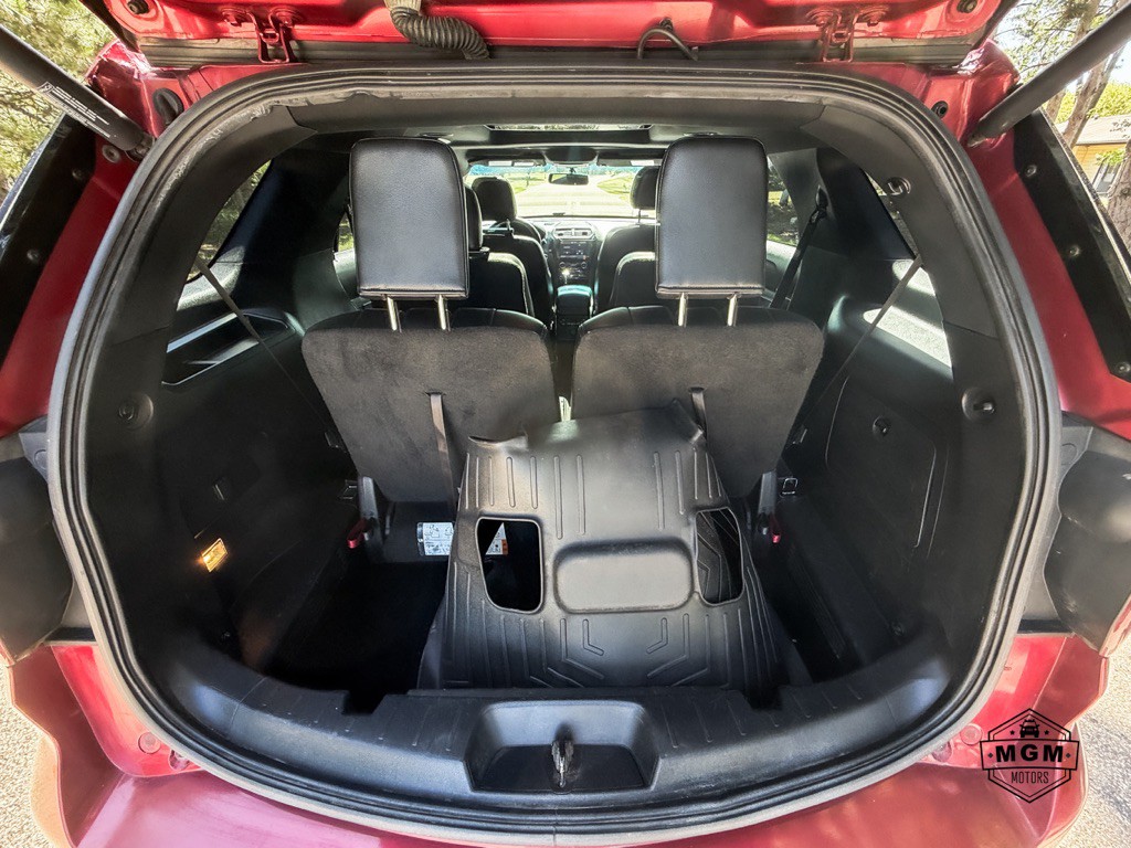 2016 Ford Explorer Image 13