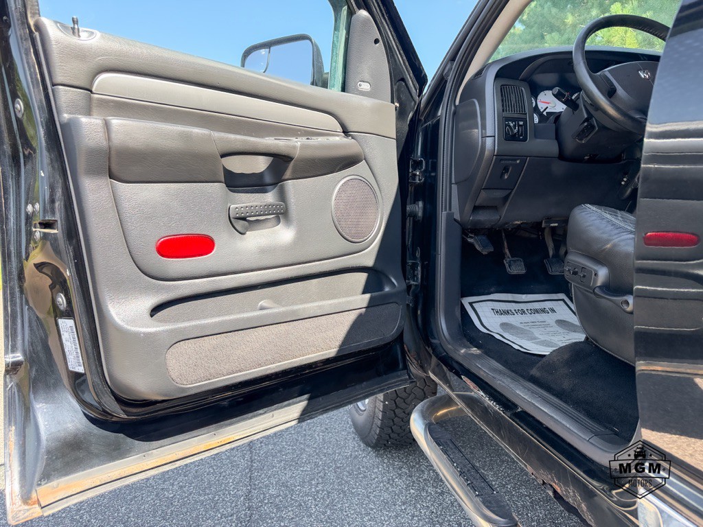 2004 Dodge Ram 3500 Image 9