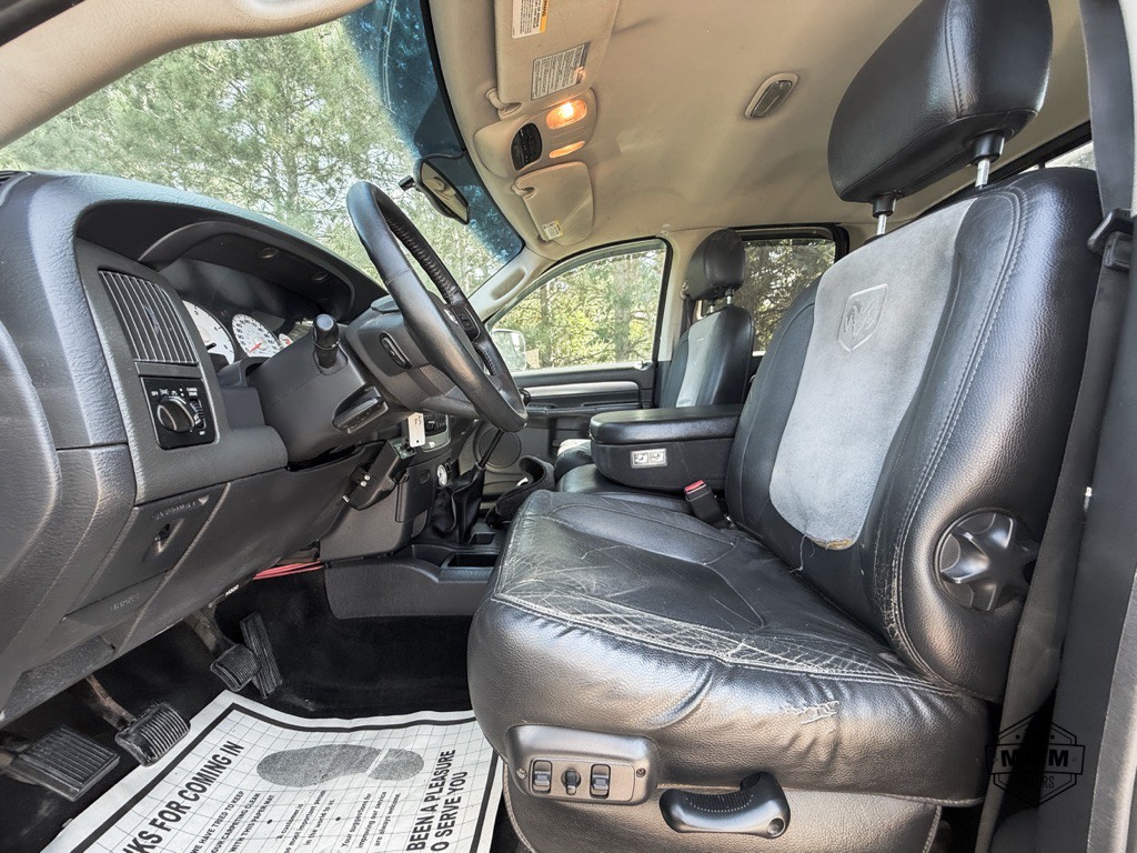 2004 Dodge Ram 3500 Image 10