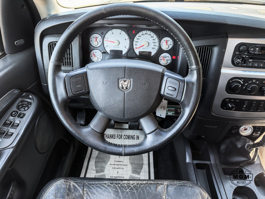 2004 Dodge Ram 3500 Image 17