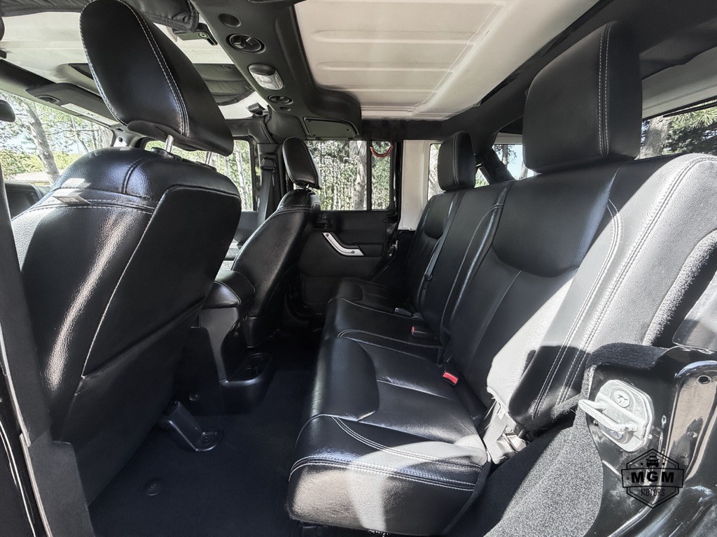 2015 Jeep Wrangler Unlimited Image 11