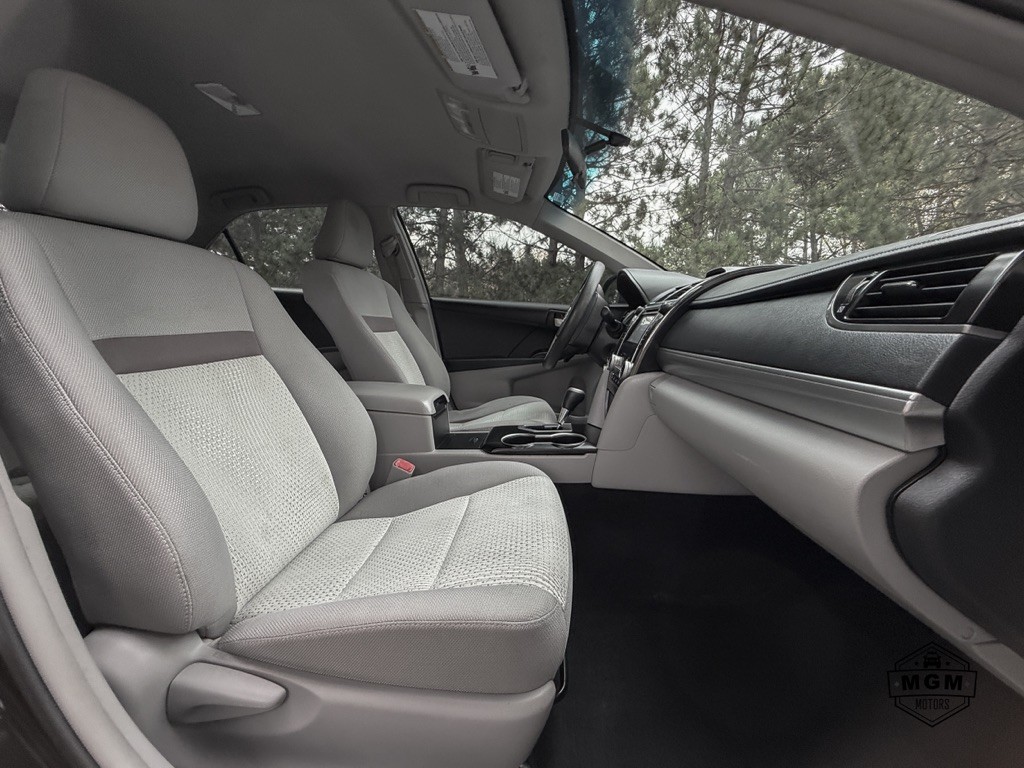 2012 Toyota Camry Image 13