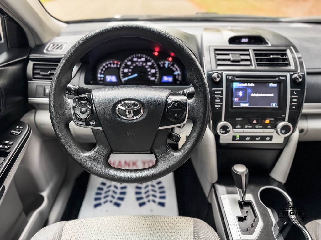 2012 Toyota Camry Image 15