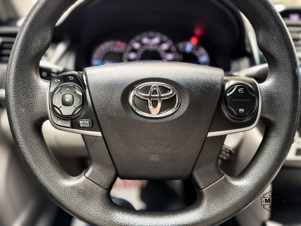 2012 Toyota Camry Image 20