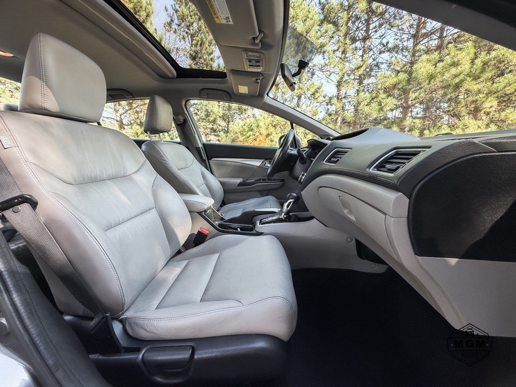2015 Honda Civic Image 13