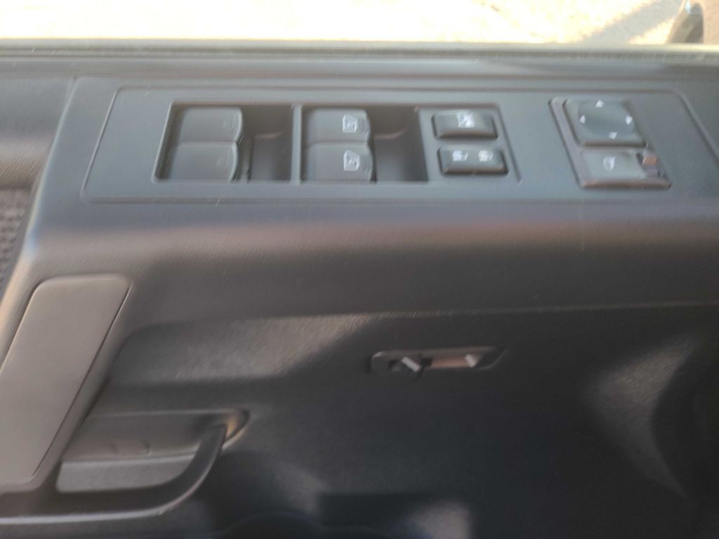 2014 Nissan Titan Image 8