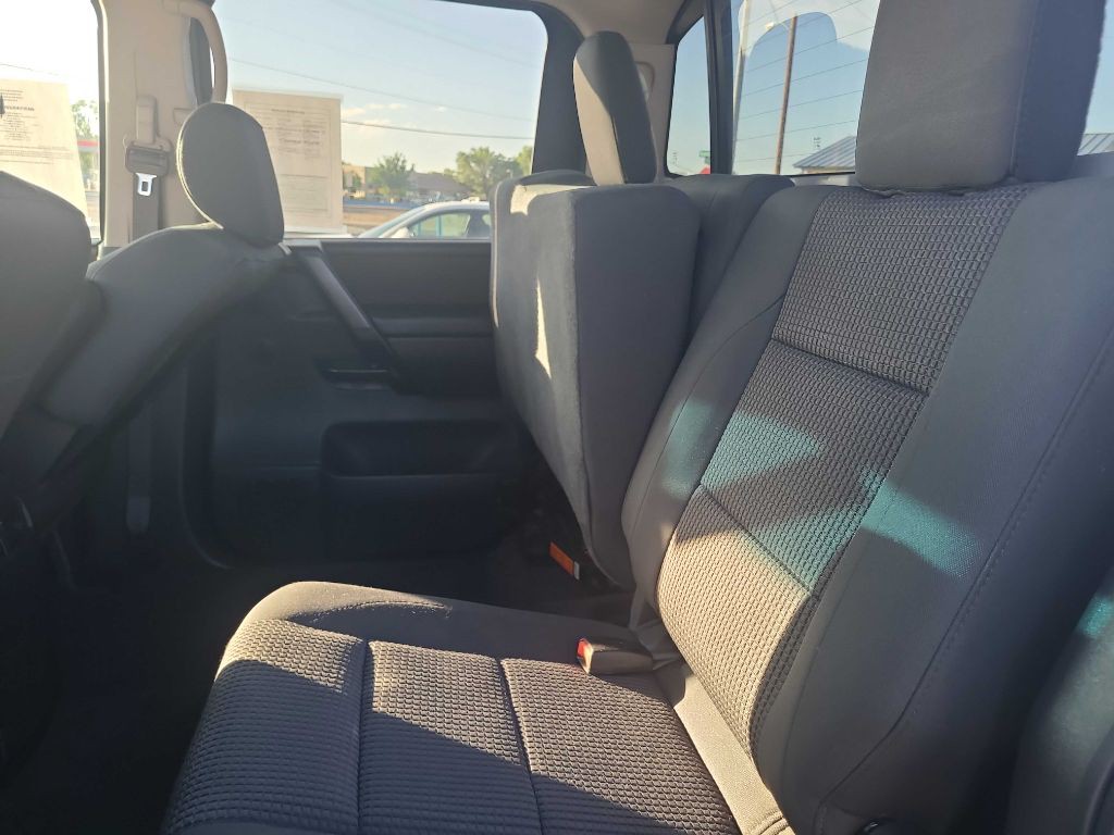 2014 Nissan Titan Image 11