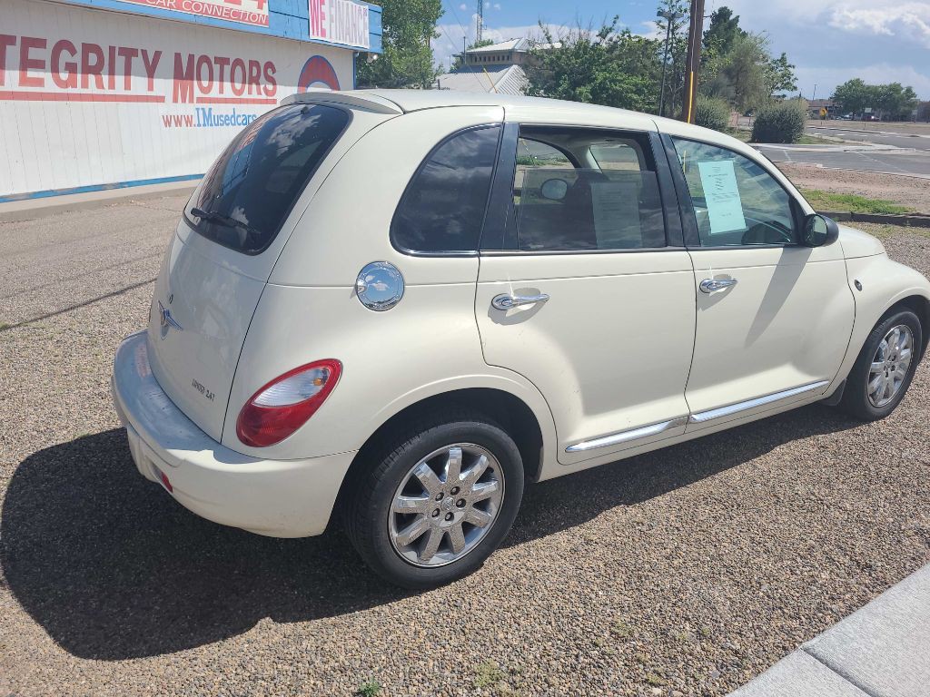 2007 Chrysler PT Cruiser Image 2
