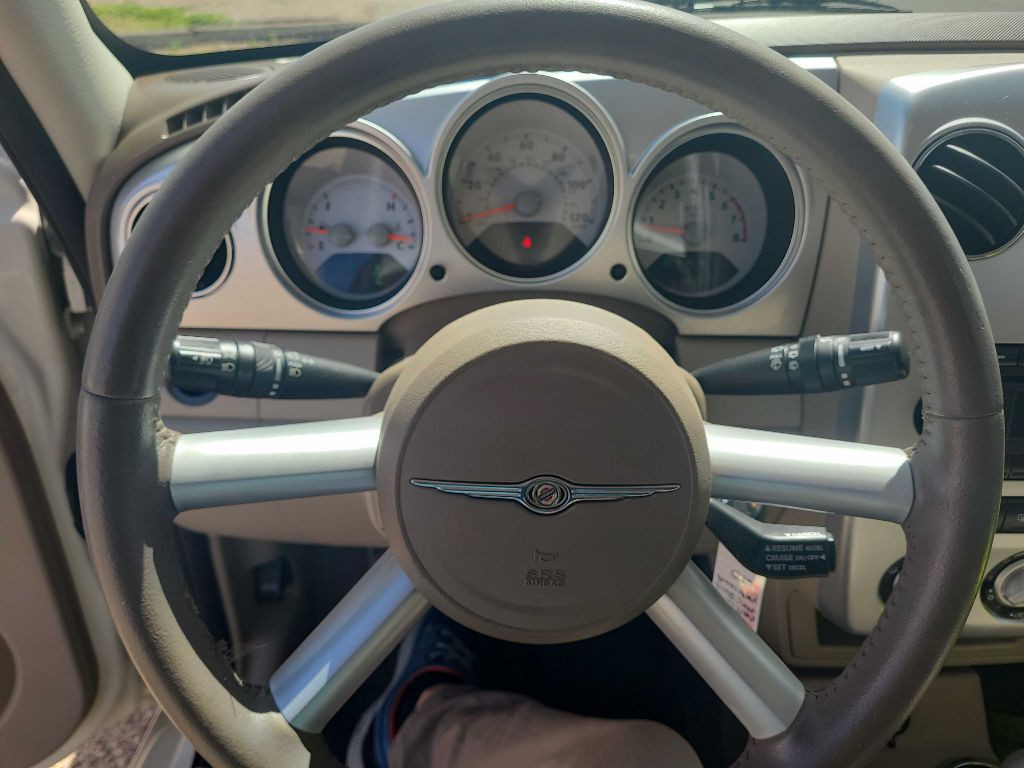2007 Chrysler PT Cruiser Image 3