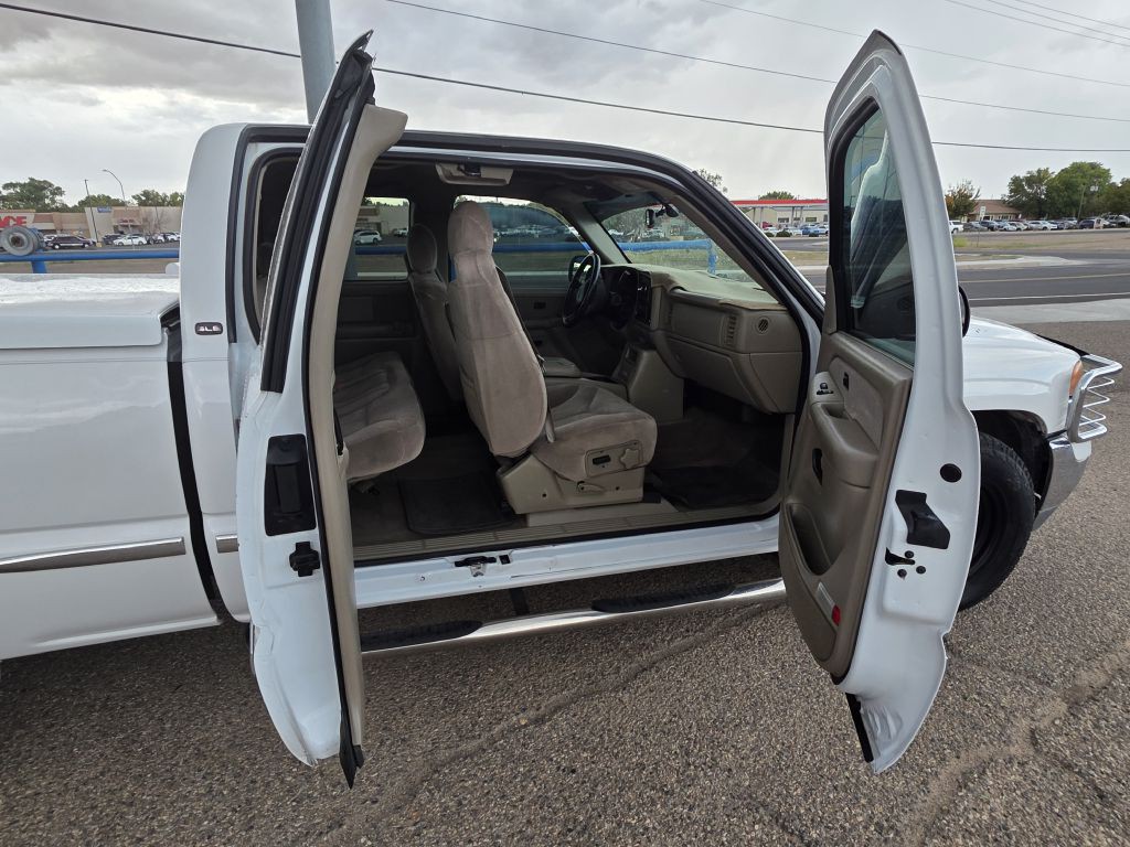 2002 GMC Sierra 1500 Image 9