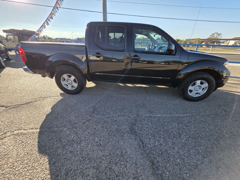 2012 Nissan Frontier Image 2