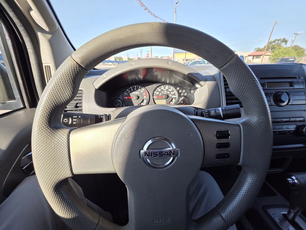 2012 Nissan Frontier Image 5