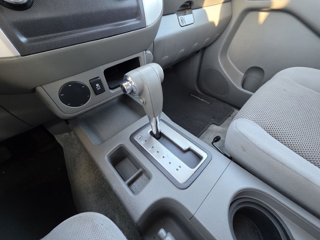 2012 Nissan Frontier Image 8