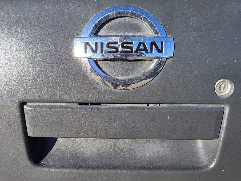 2012 Nissan Frontier Image 12