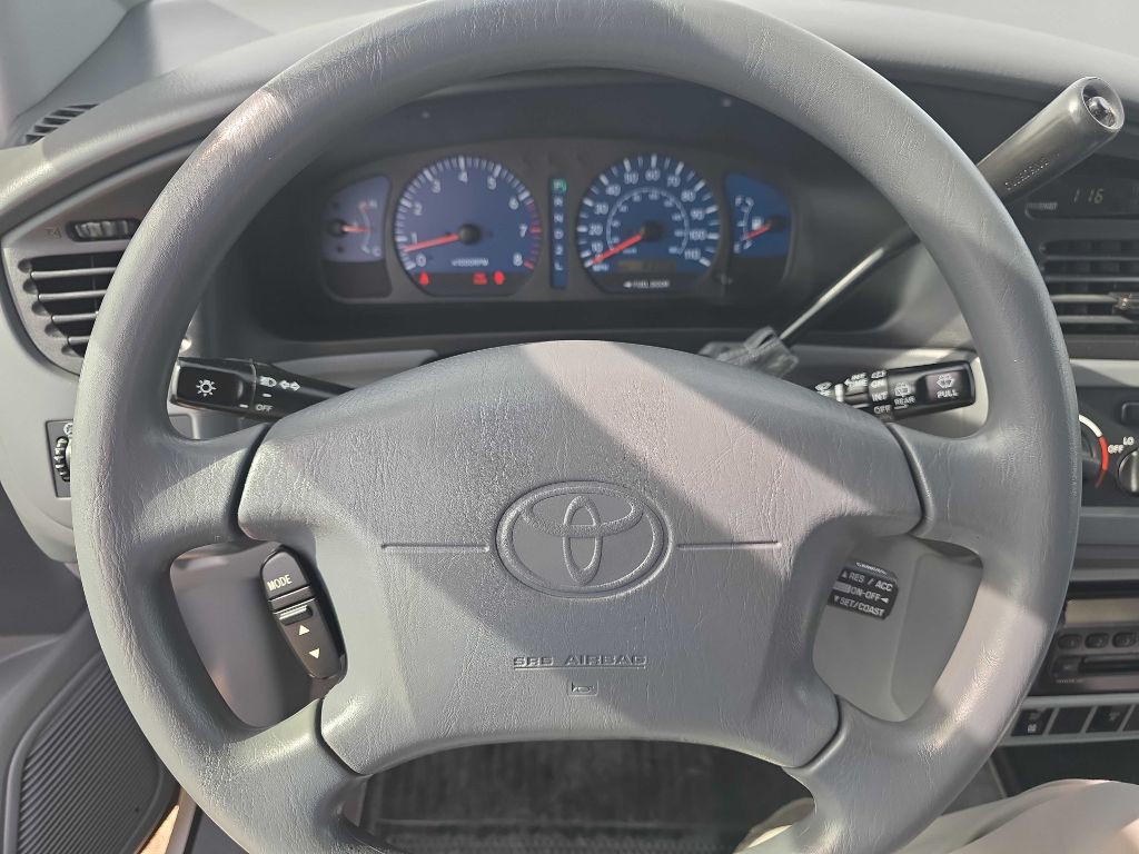 2003 Toyota Sienna Image 5