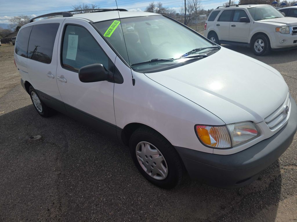 2003 Toyota Sienna Image 13
