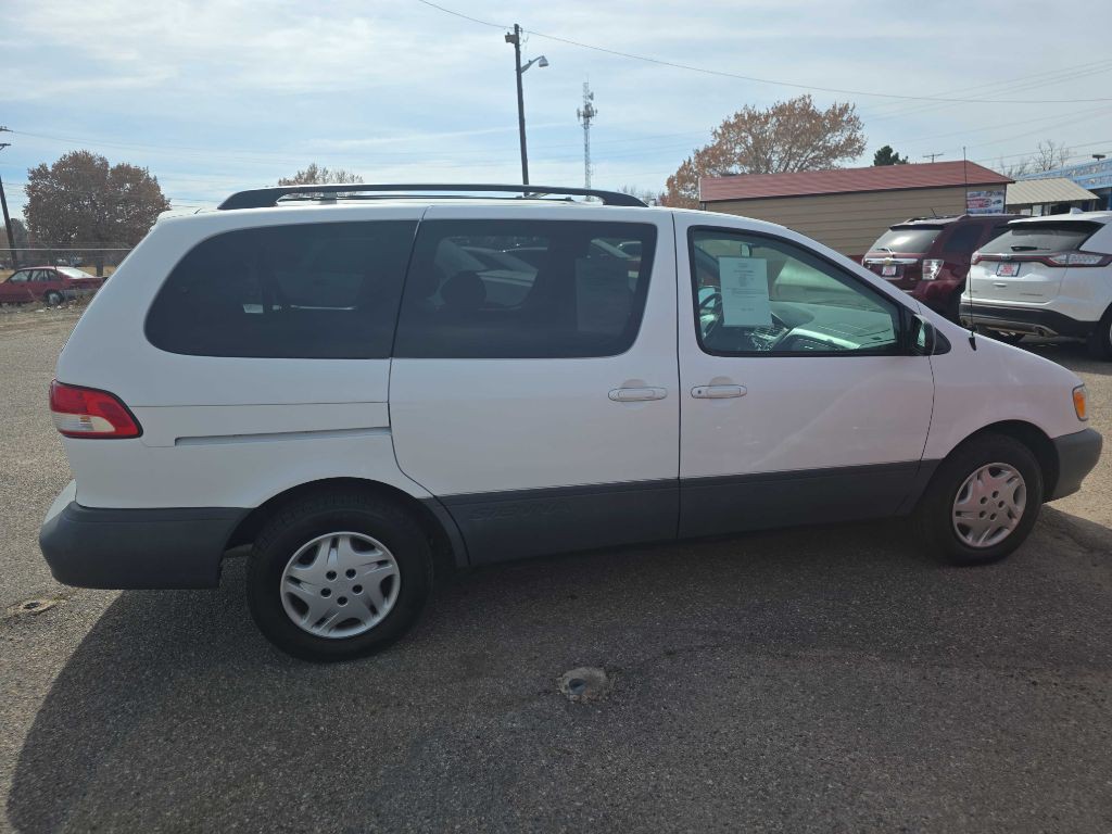 2003 Toyota Sienna Image 18