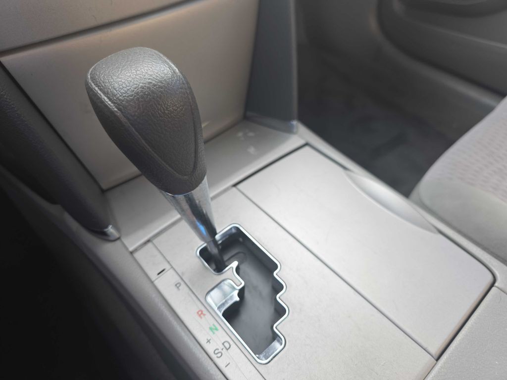 2011 Toyota Camry Image 7