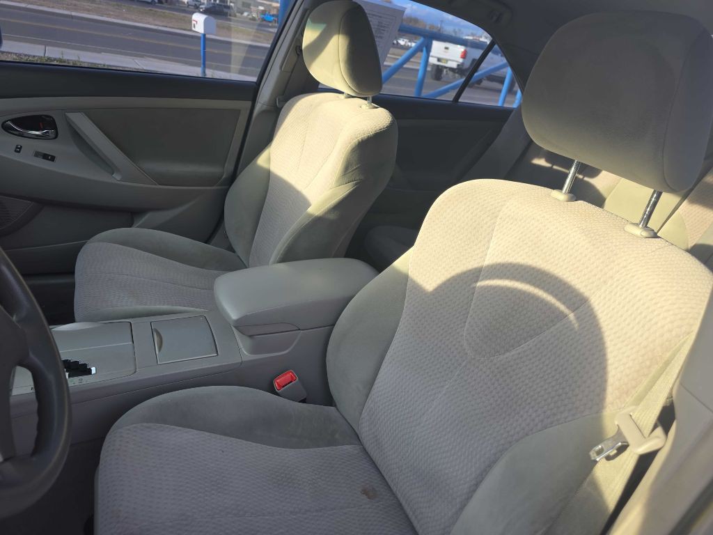 2011 Toyota Camry Image 9