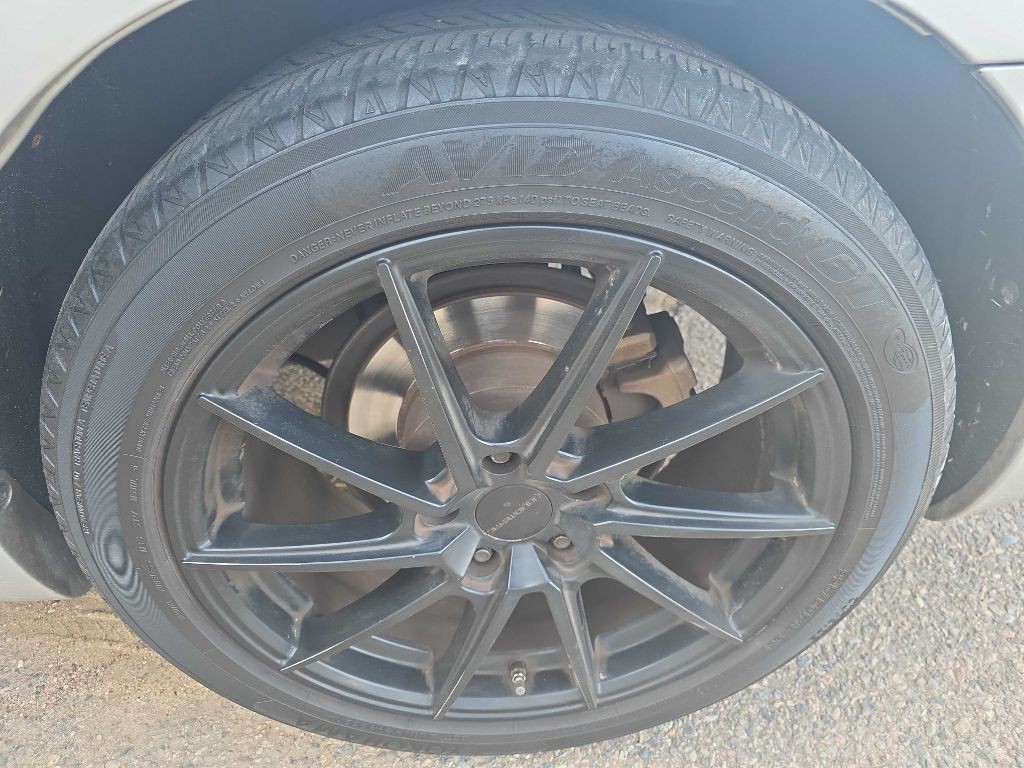 2011 Toyota Camry Image 14