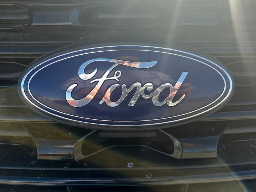 2017 Ford Explorer Image 6