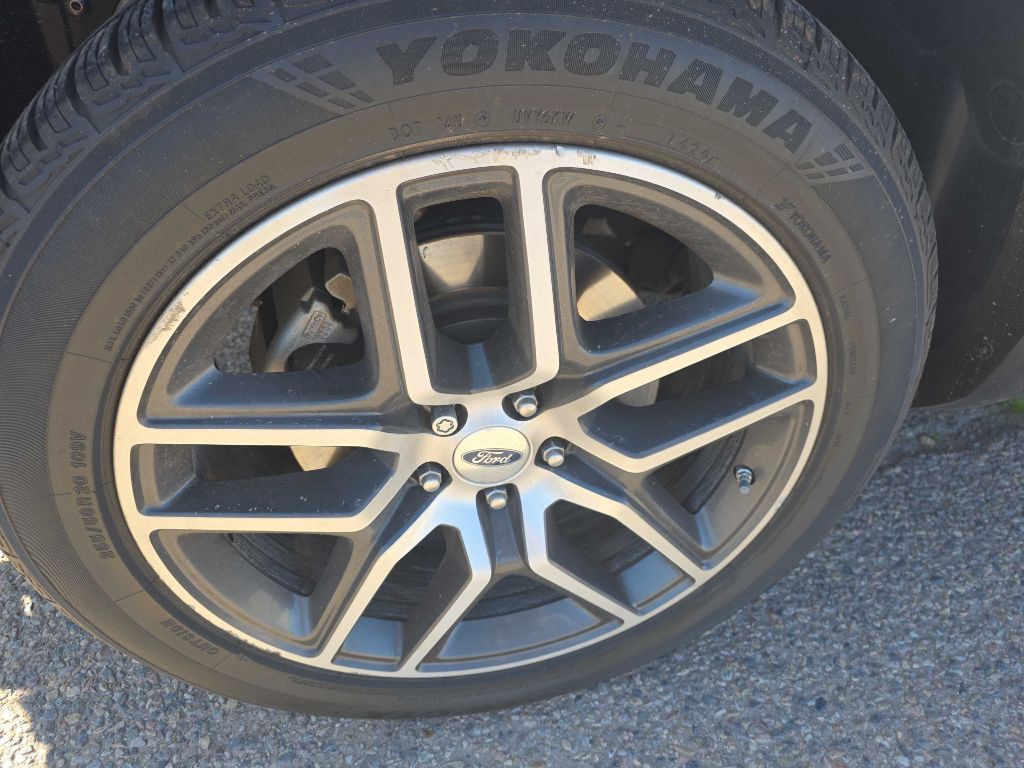 2017 Ford Explorer Image 8