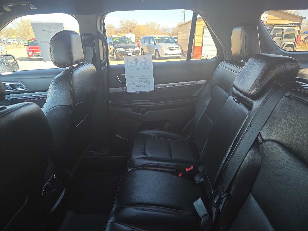 2017 Ford Explorer Image 4