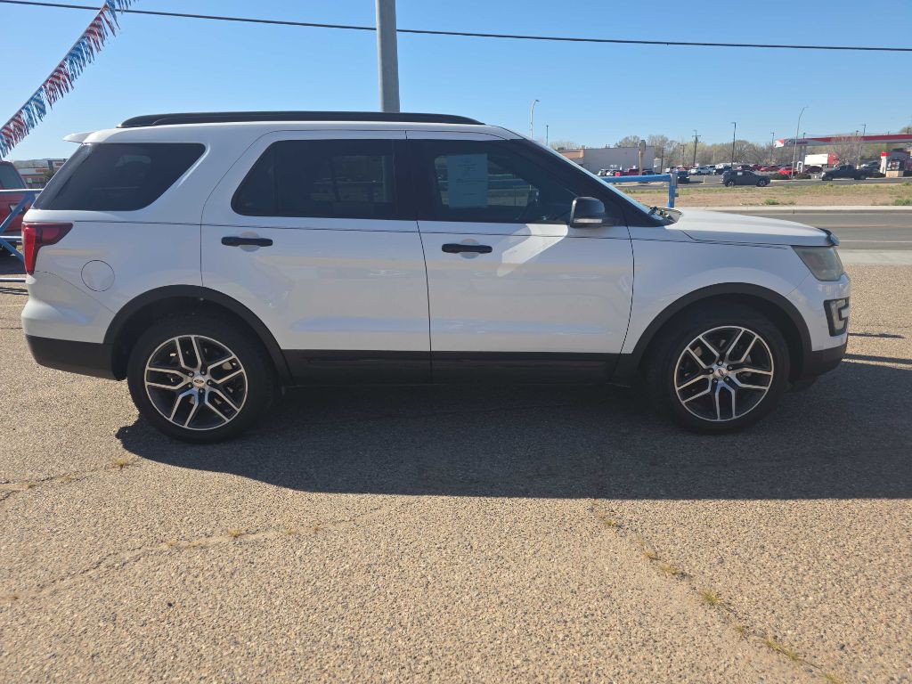 2017 Ford Explorer Image 11
